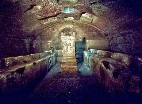 Full Day Tour of Catacombs and Vatican City: From Light to Dark - Rome | HAPPYtoVISIT.com