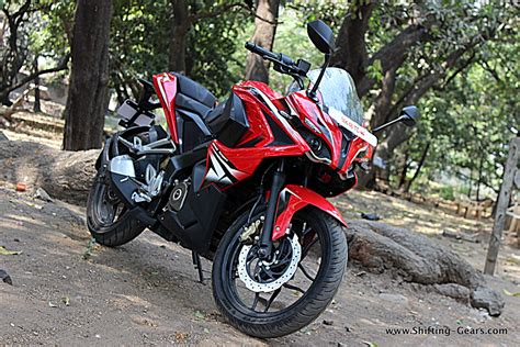 Bajaj Pulsar RS200: First Ride Review - Shifting-Gears