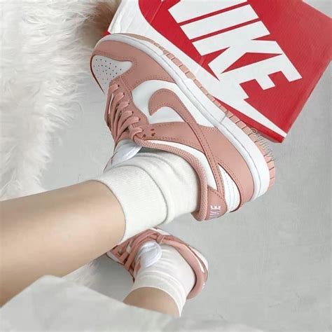 (ทักแชทก่อนสั่งซื้อ พร้อมส่ง ของแท้ 100) Nike dunk low rose whisper ...