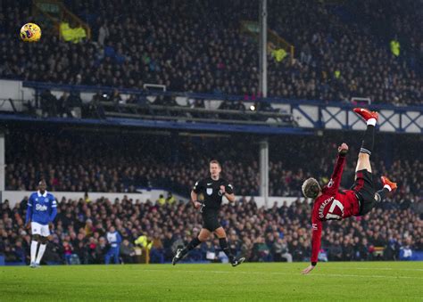 Garnacho scores acrobatic wonder goal for Man United to revive memories of famous Rooney strike