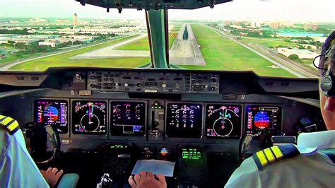 MD-11 Cockpit View - Landing in Miami, Martinair Cargo - YouTube