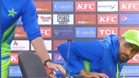 PAK vs NZ, WATCH: Babar Azam ANGRY after journalist says, 'ye koi tareeka nahi hai' | Cricket ...