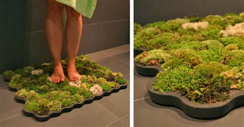 This Moss Shower Mat Lets You Dry Your Feet On Natural Living Moss When Exiting The Shower