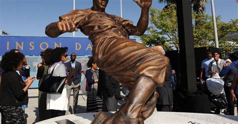 Jackie Robinson Statue Unveiled At Dodger Stadium - CBS Baltimore