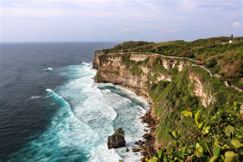 8 Uluwatu Temple Tips For Your First Visit (Dress Code & More!)