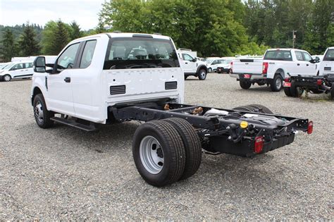 F-350 Cab Chassis Trucks | Comvoy