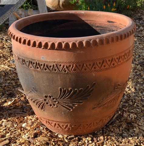 Very large Mexican Terracotta Planter - 15-20 gal size | Collectors Weekly