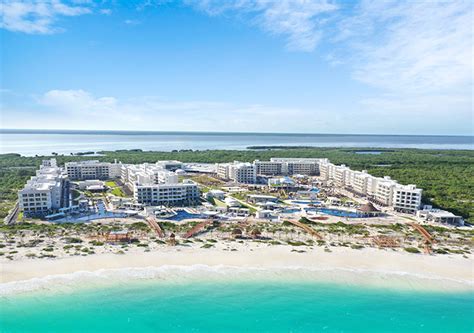 Planet Hollywood Beach Resort Cancun debuts in picturesque Costa Mujeres