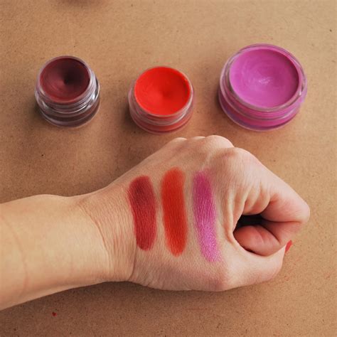 DIY Crayon Lipstick | Home and Heart DIY