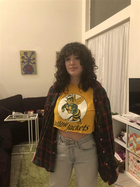 found this shirt at the thrift for some light young shauna cosplay : r/Yellowjackets