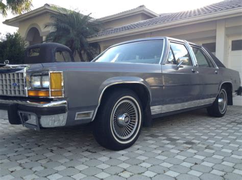 1985 FORD LTD CROWN VICTORIA