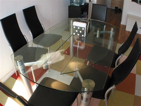 Collapsible glass table | Taiwai Yun | Flickr