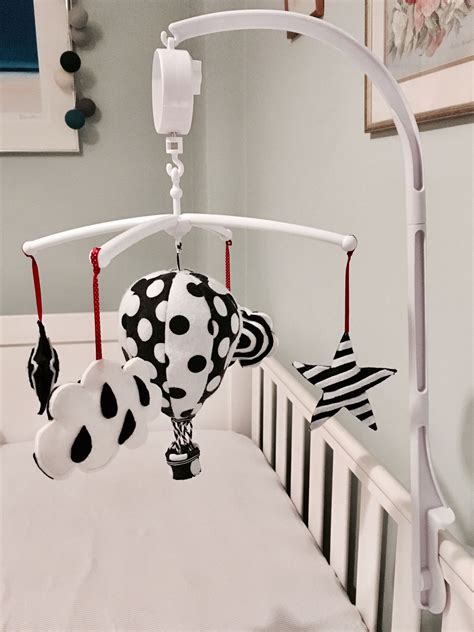 High contrast baby mobile black and white developmental stimulation musical | White nursery ...