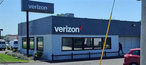 Jacksonville Verizon Retail Store Officially Open for Business – WLDS