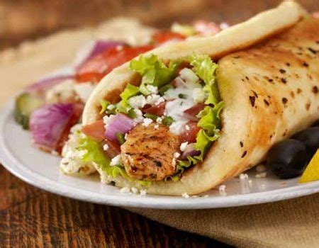 Greek Chicken Roll Salad - Dash™