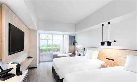 Rooms & Suites - Luxury Okinawa Hotel Rooms & Suites - Hilton