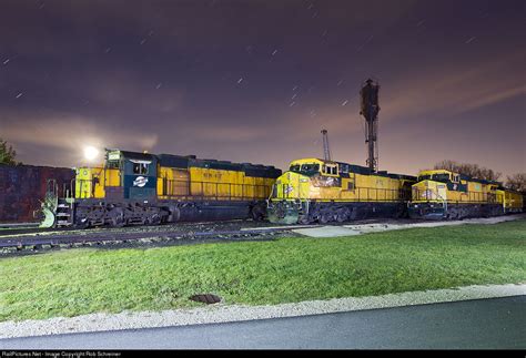 CNW 6847 Chicago & North Western Railroad EMD SD40-2 at Union, Illinois by Rob Schreiner ...