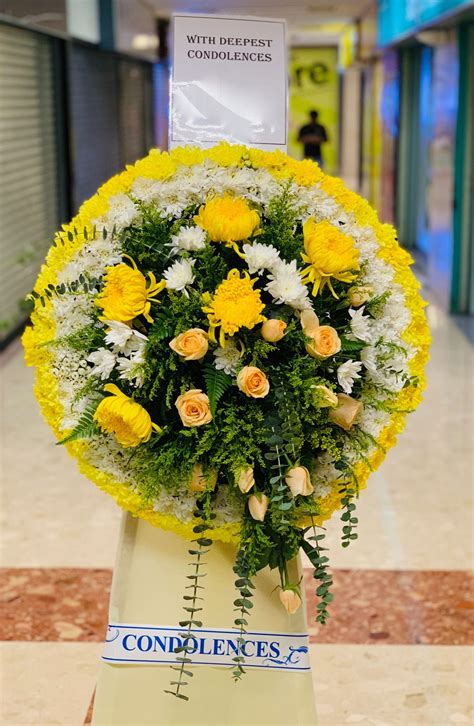 Condolence Wreath WTH 06 | Kim Floral Design