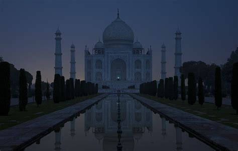 Night view at Taj Mahal During Full Moon Night – Shikhar travels