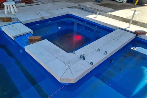 6 Steps to Correctly Installing Fibreglass Pool Coping