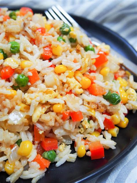 Vegetable egg fried rice - Caroline's Cooking