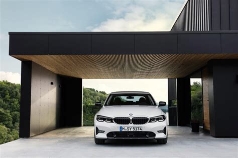 2019 BMW 3 Series hopes to be the sport sedan benchmark again - CNET