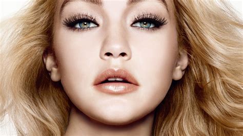 Free download Gigi Hadid Face Wallpaper For Desktop Download in HD 4K 5K [5120x2880] for your ...