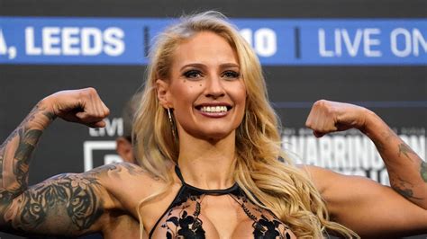 Boxer Ebanie Bridges Announces OnlyFans At Weigh-Ins