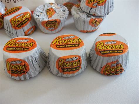 Reese's White Chocolate Peanut Butter Cups Miniatures Review