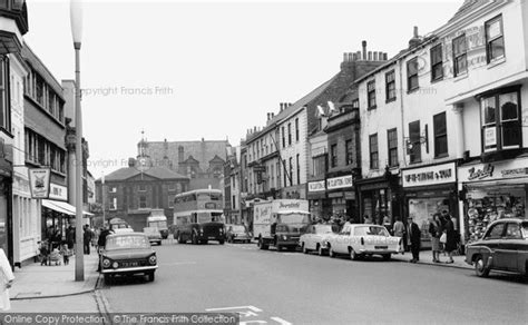 Photo of Pontefract, Market Place 1964 - Francis Frith