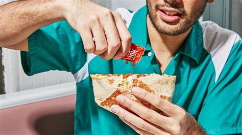 Taco Bell’s Crunchwrap Supreme Is a Gift From the Fast-Food Gods | Bon Appétit