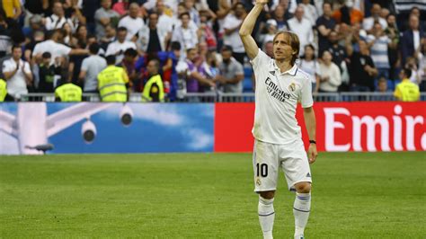 Modric shows Real Madrid love after win over Barcelona in El Clásico - AS USA