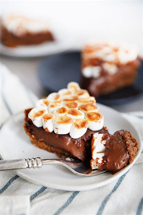 Gluten-free S'Mores Pie - Lexi's Clean Kitchen