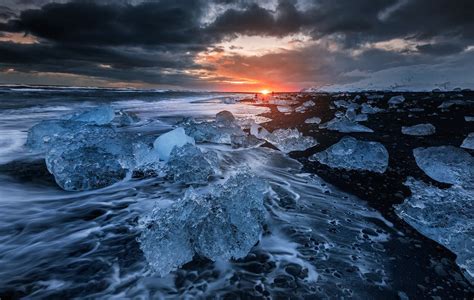 Diamond Beach in Iceland | The Tourists Worlds