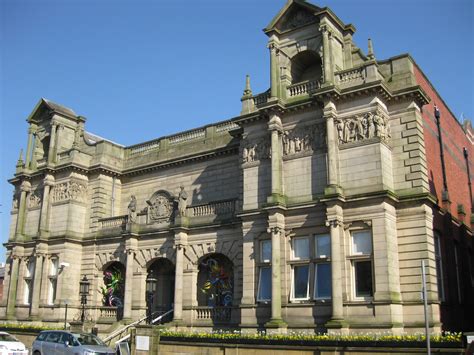 Bolton Museum, Art Gallery & Aquarium - Creative Tourist