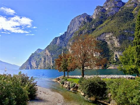 Sociolatte: Riva del Garda, Italy. [Image]