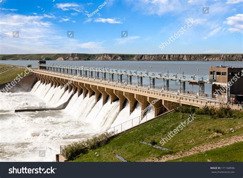 17 Bassano Dam Royalty-Free Images, Stock Photos & Pictures | Shutterstock