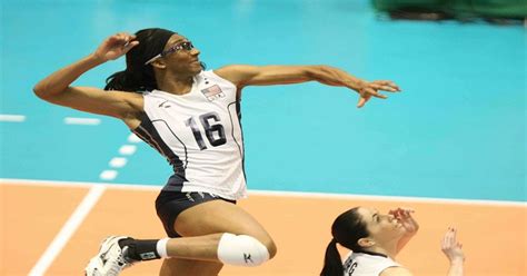 The Outside Hitter Position – 5 Marks Of A Great Player | Volleyball Advice