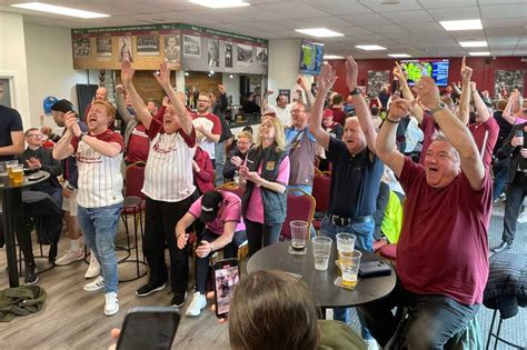 Northampton Town's promotion to League One 'an amazing journey' - BBC News