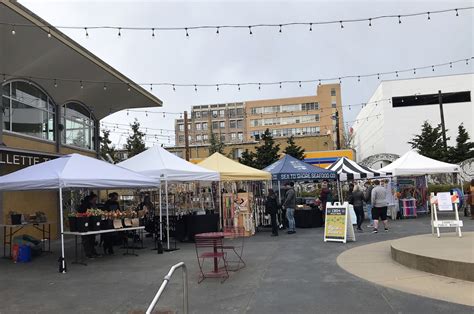 Nice Crowd For Sunday Everett Farmers Market Pop Up In Downtown Everett ...