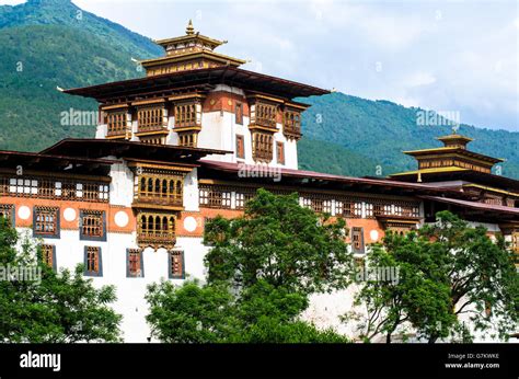 Beautiful Architecture of Punakha Dzong Stock Photo - Alamy