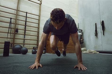 Cristiano Ronaldo's Latest Workout Reveals Home-Training Technique Most ...