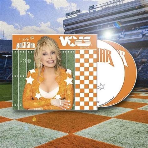 Peyton Manning Escorts Dolly Parton Into Neyland Stadium