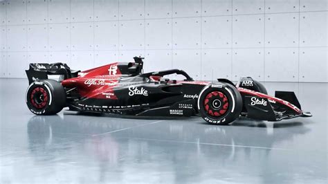 Alfa Romeo F1 Team Stake Unveils The C43 | F1 News