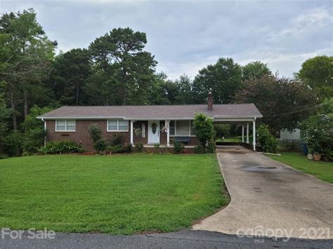 Hickory, NC Real Estate - Hickory Homes for Sale | realtor.com®