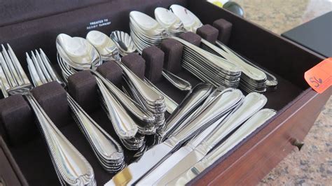 Reed & Barton Stainless Flatware Set w/Box - Oahu Auctions