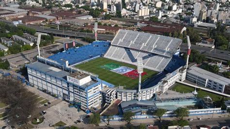 Viajes en dron: así se ve hoy el estadio de Vélez Sarsfield | Weekend