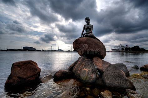 Statue Of The Little Mermaid In Copenhagen Editorial Image - Image ...