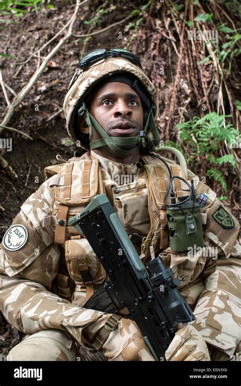 Soldier (actor) in full British Army uniform Stock Photo - Alamy