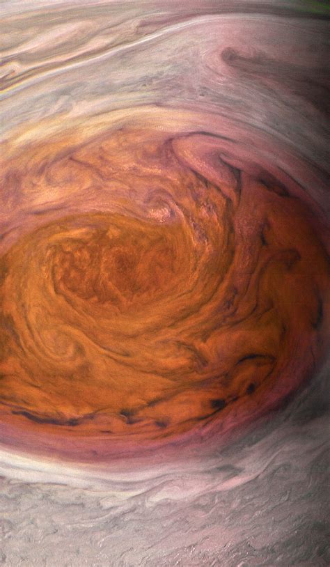 PHOTOS: NASA's Juno Mission Just Stared Right Into Jupiter's Angry Red ...